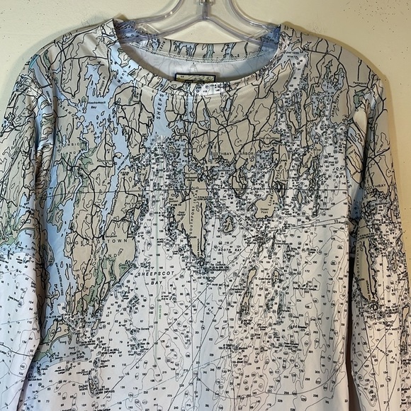 NWT. Janson’s Small Map Print Long Sleeve Tee. - Picture 4 of 9